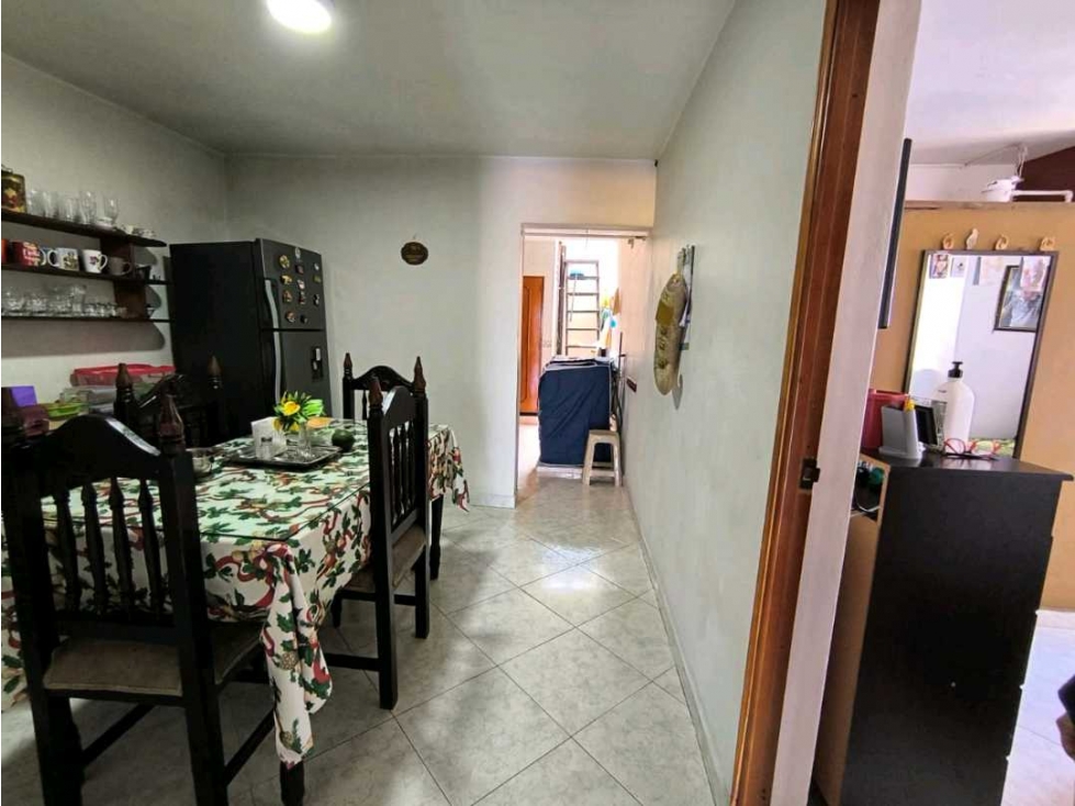 SE VENDE CASA AMPLIA EN BARRIO FLORENCIA - MEDELLIN — foto 5