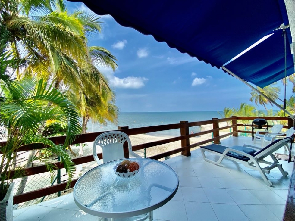 Se vende Casa en frente de la playa en conjunto cerrado, Santa Marta