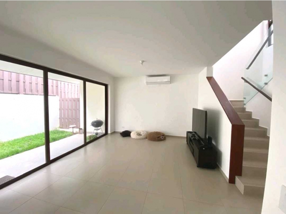 Se Vende Casa en Golf garden Panama Tipo C — foto 4