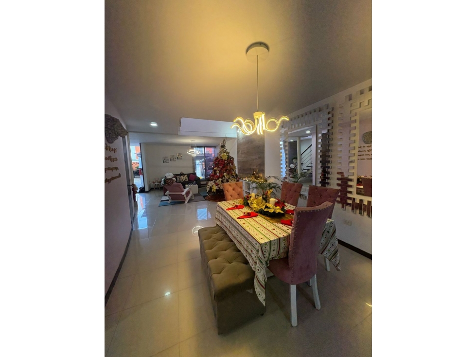 SE VENDE CASA EN ALTOS DE GUADALUPE, SUR DE CALI 527. — foto 2