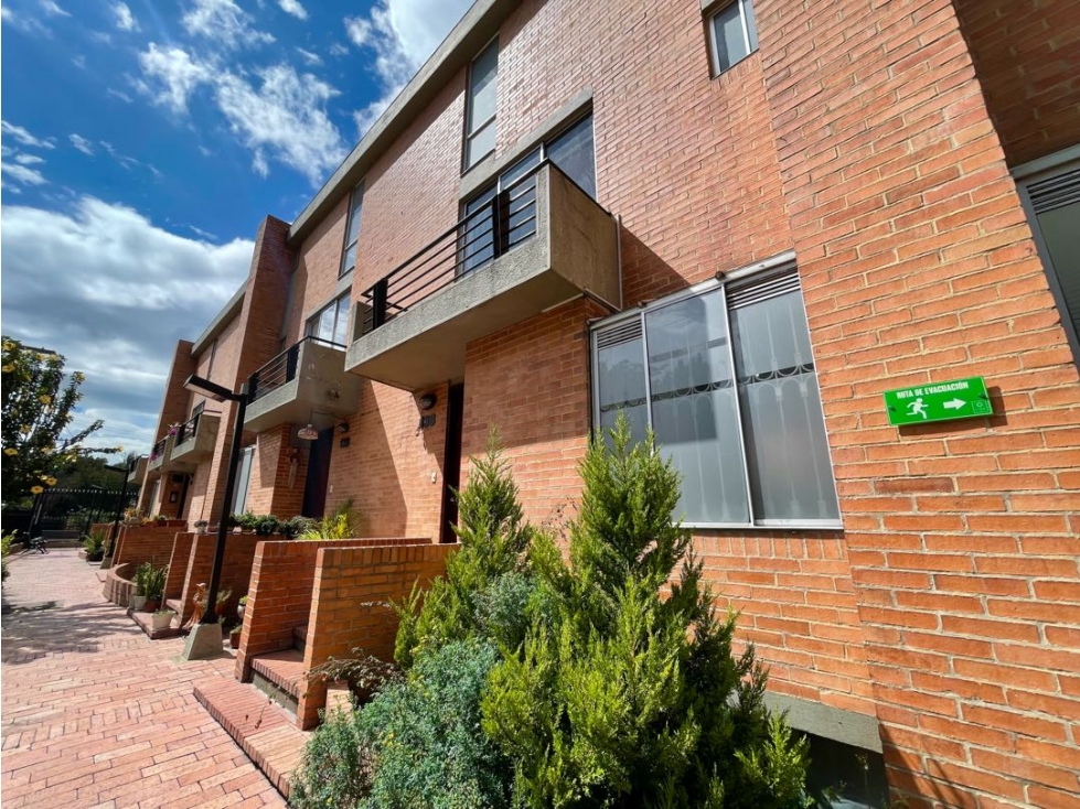 Se vende casa en icata