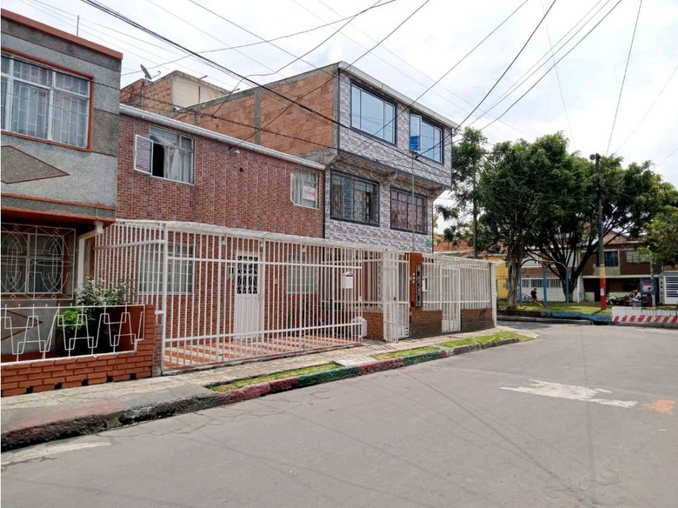 VENDO CASA LOTE EN KENNEDY CENTRAL BTA PARA NUEVA CONSTRUCCION — foto 2