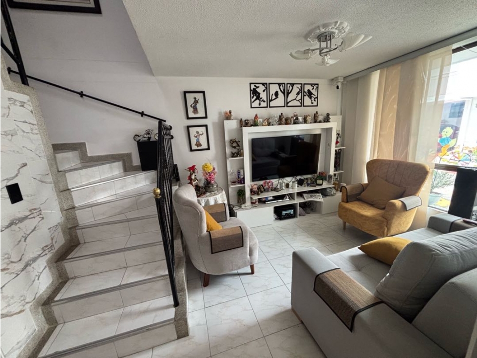SE VENDE CASA EN LA AV 19 en conjunto Cerrado — foto 2