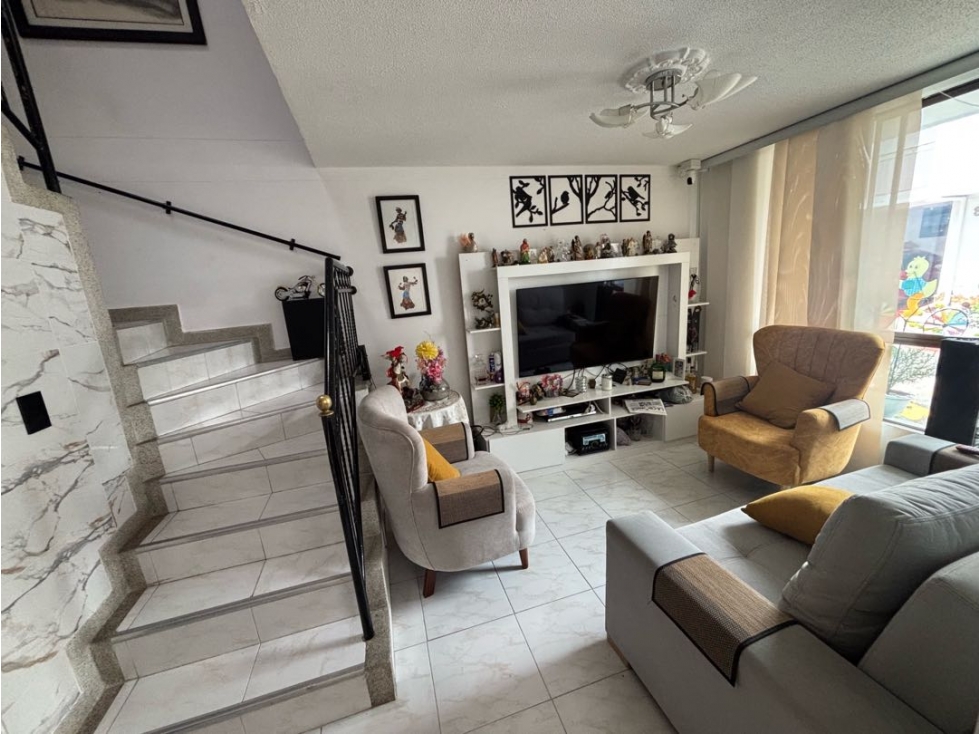 SE VENDE CASA EN LA AV 19 en conjunto Cerrado — foto 3