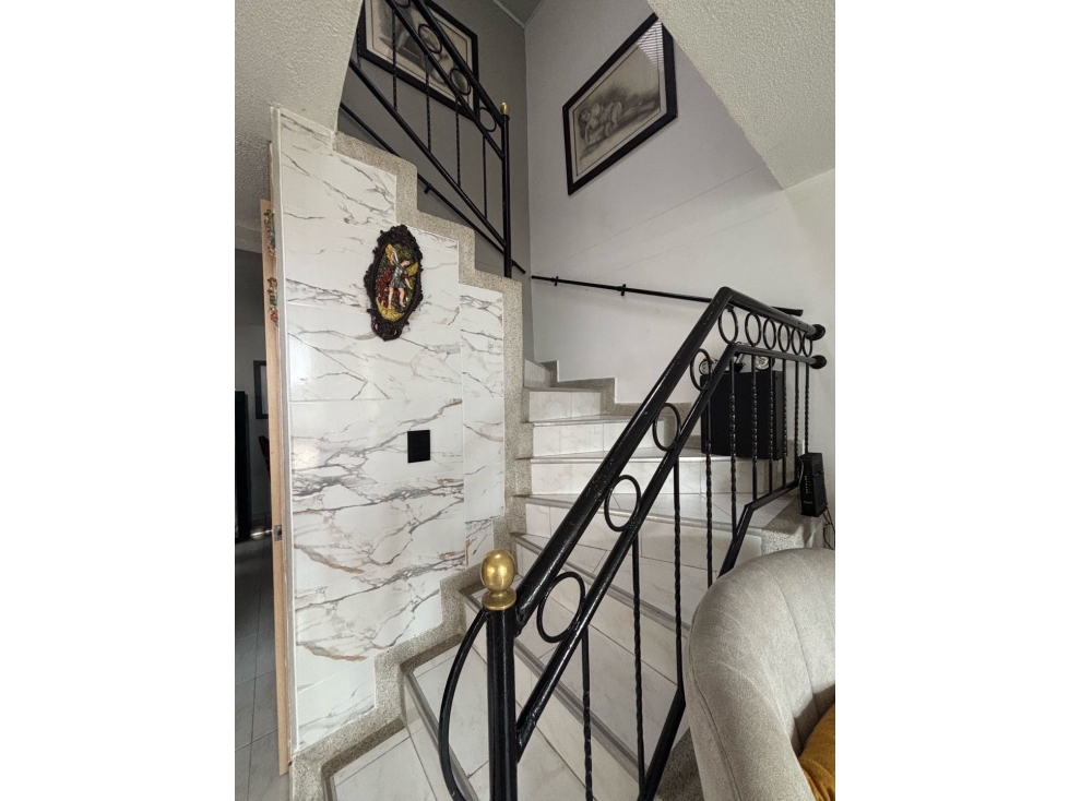 SE VENDE CASA EN LA AV 19 en conjunto Cerrado — foto 4