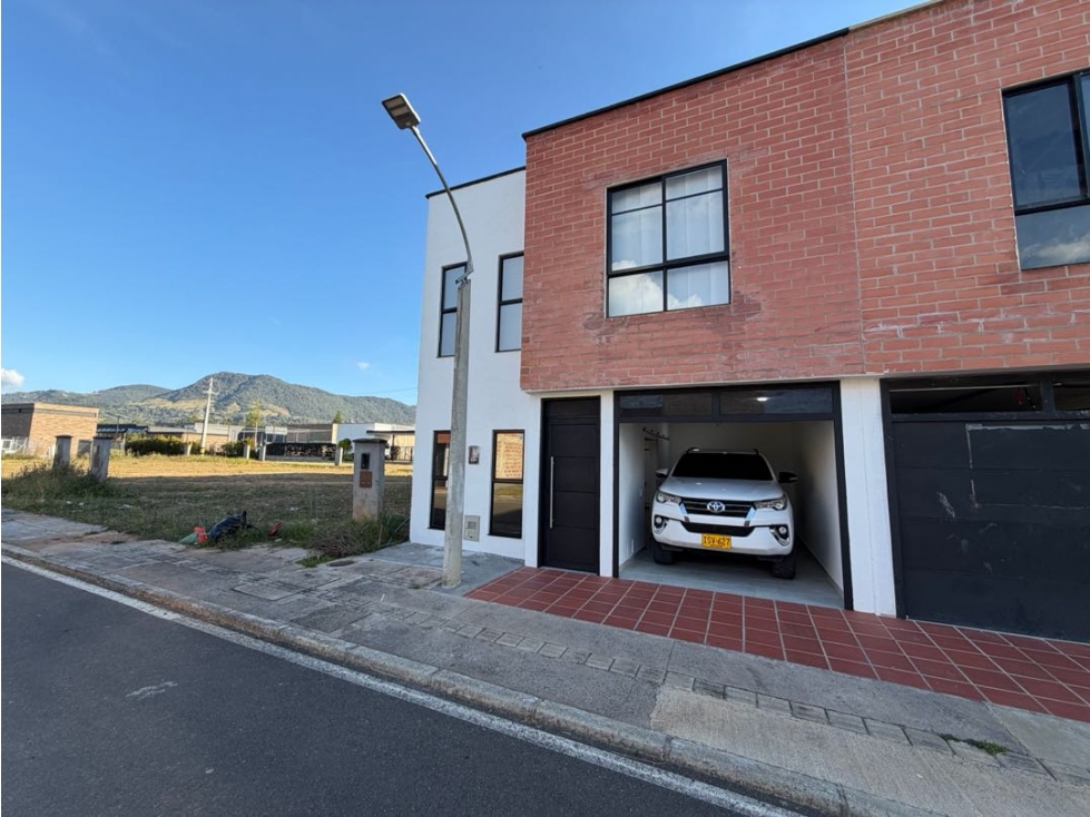SE VENDE CASA EN LA CEJA ANTIOQUIA UNIDAD ABIIERTA SANTA MARÍA DEL TAM