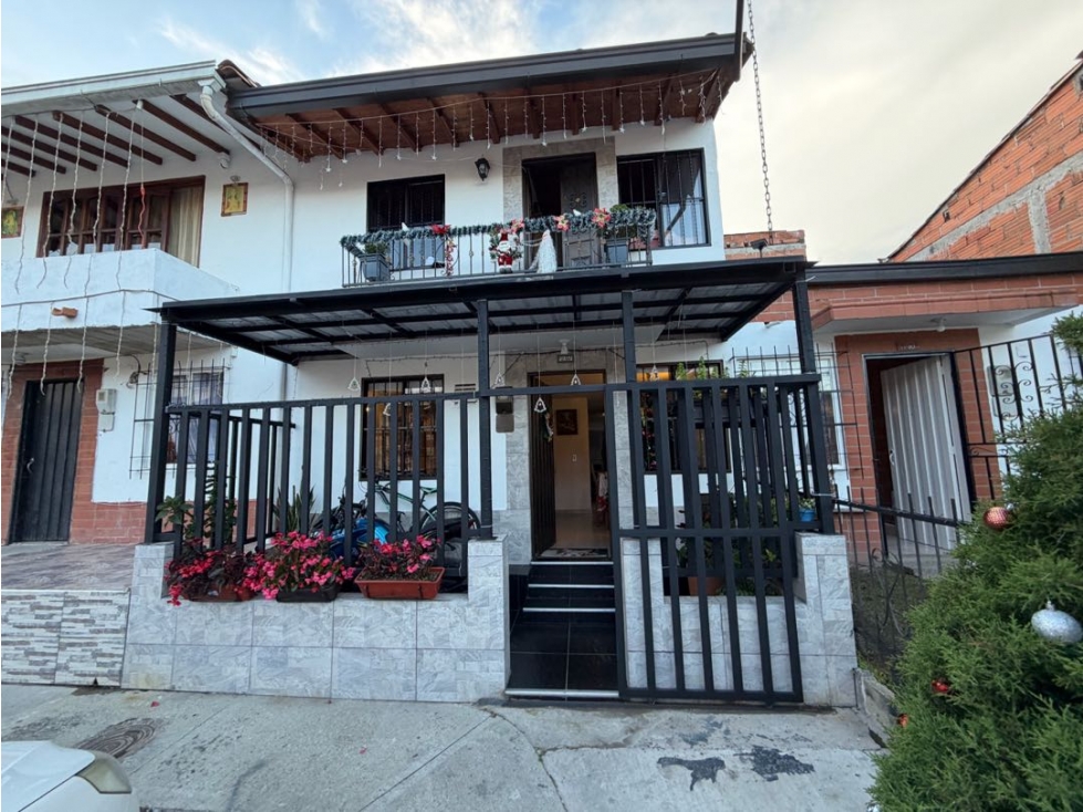 SE VENDE CASA EN LA CEJA BARRIO LA ALDEA CON 4 HABITACIONES EXCELENTE