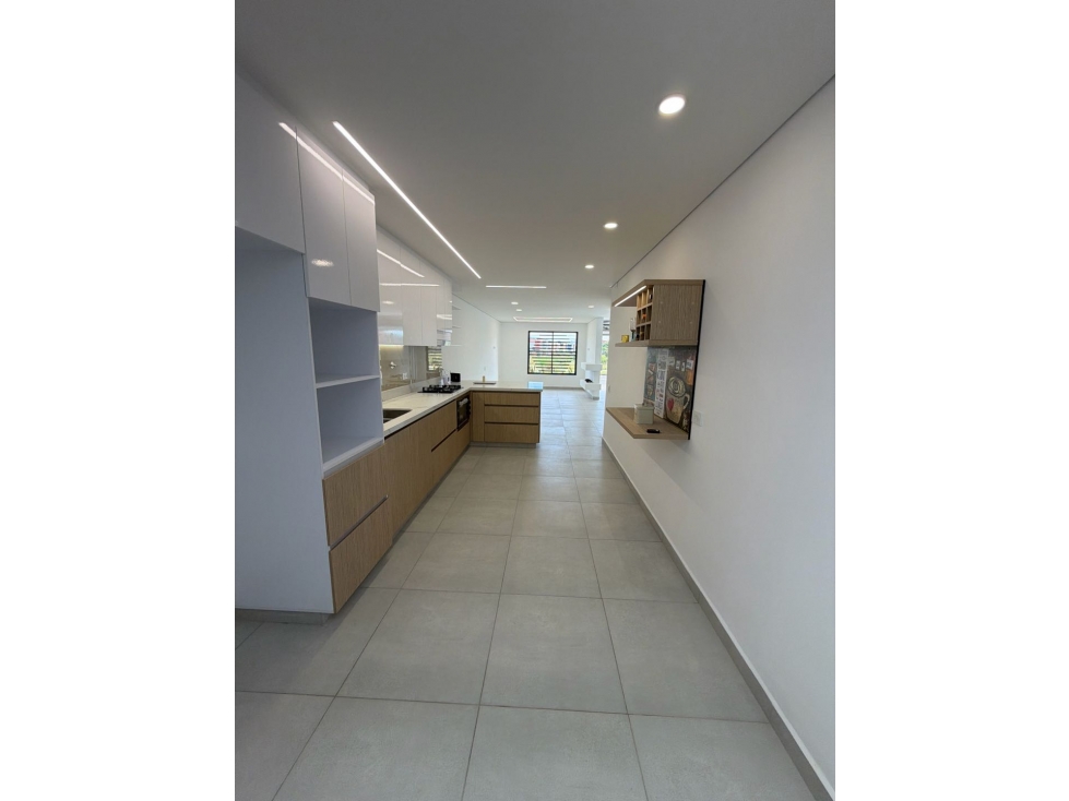 SE VENDE CASA EN LA CEJA PARA ESTRENAR EN JARDINES DE LA COLOMBIER(RI) — foto 2