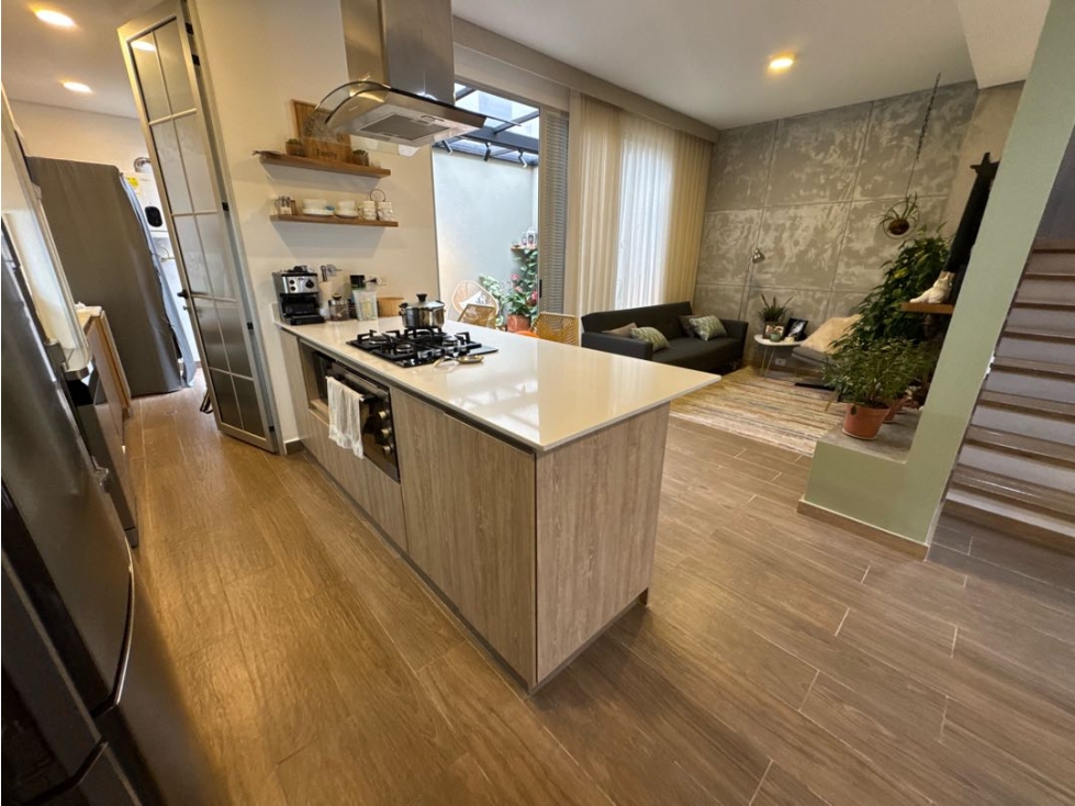 SE VENDE CASA EN LA CEJA UNIDAD CERRADA CON PISCINA TURCO SAUNA JUEGOS