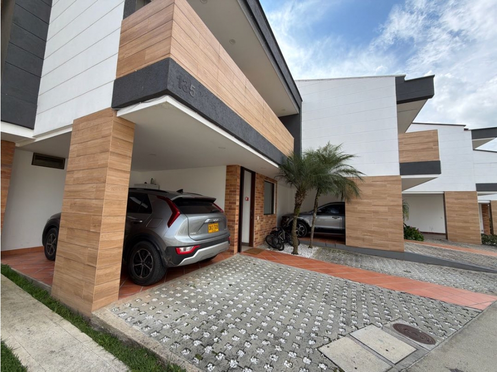 SE VENDE CASA EN LA CEJA UNIDAD CERRADA AGUA FRESCA HABITACIÓN 1er pis — foto 2