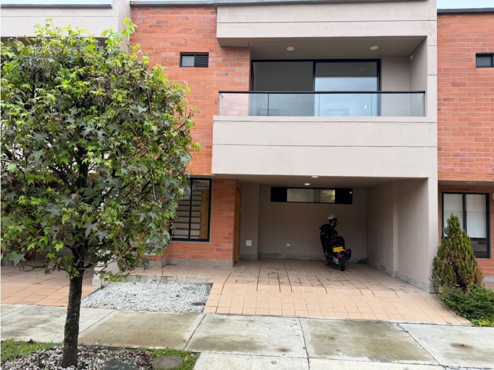 SE VENDE CASA EN LA CEJA UNIDAD CERRADA CIUDAD JARDÍN — foto 2