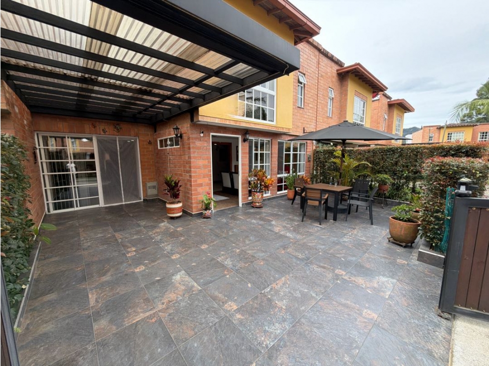 SE VENDE CASA EN LA CEJA UNIDAD CERRADA NUEVA ESCOCIA BUENOS ESPACIOS — foto 2