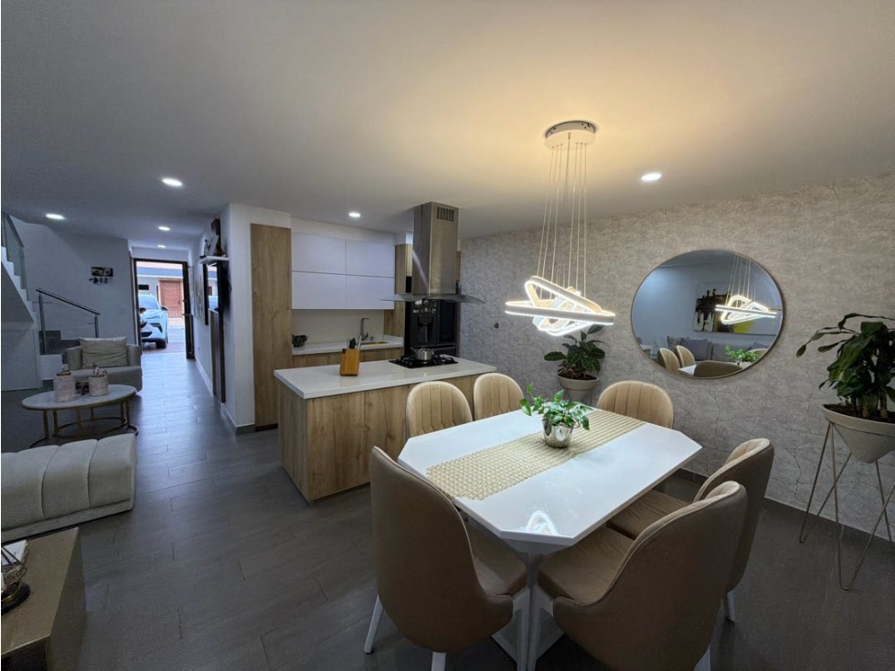 SE VENDE CASA EN LA CEJA UNIDAD CERRADA AGUA FRESCA 4 HABITACIONES