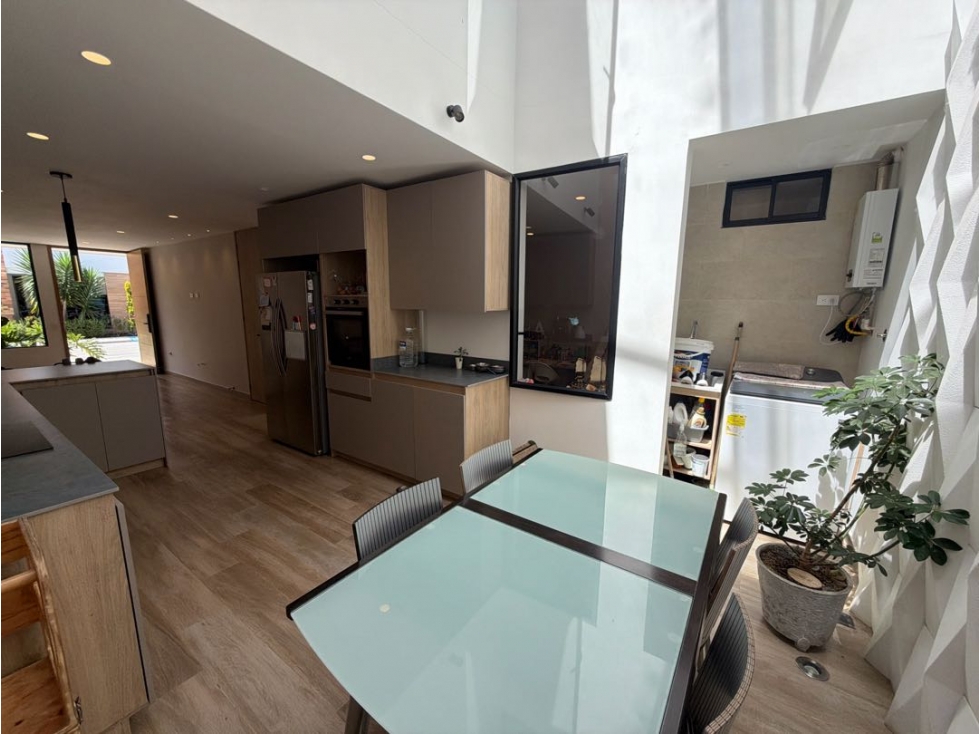 SE VENDE CASA EN LA CEJA UNIDAD CERRADA AGUA FRESCA 4 HABITAC CON BAÑO — foto 6