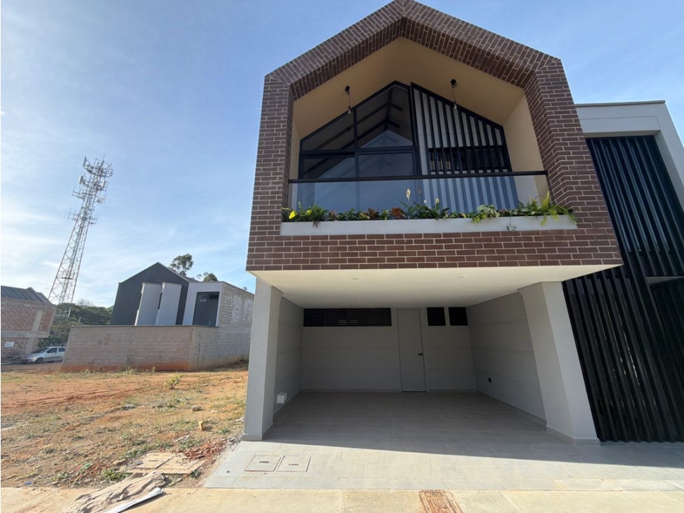 SE VENDE CASA EN LA CEJA UNIDAD CERRADA CAMPESTRE REAL ESTRENAR MODERN