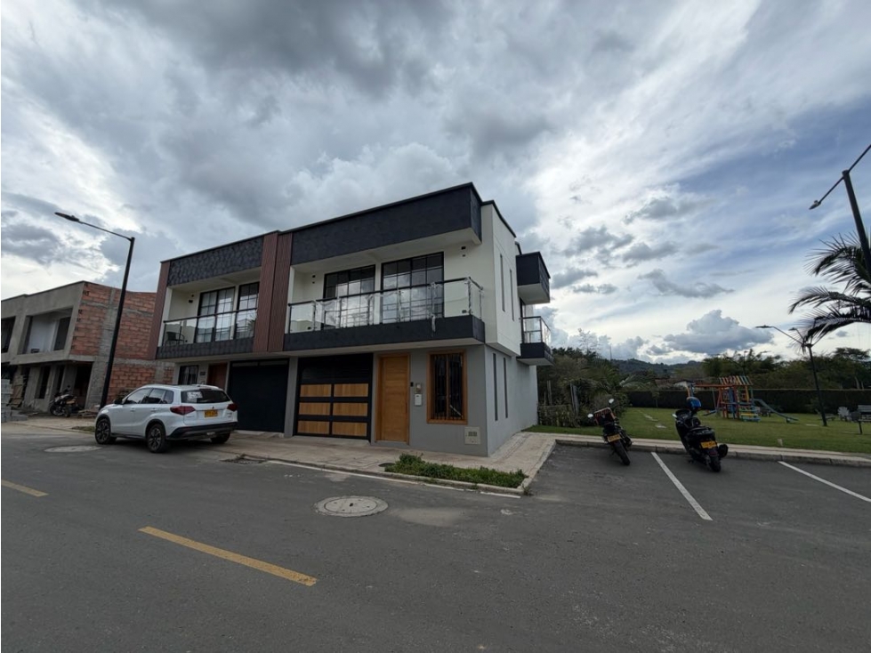 SE VENDE CASA EN LA CEJA UNIDAD ABIERTA BOSQUES DEL TAMBO 4 habitacion — foto 2