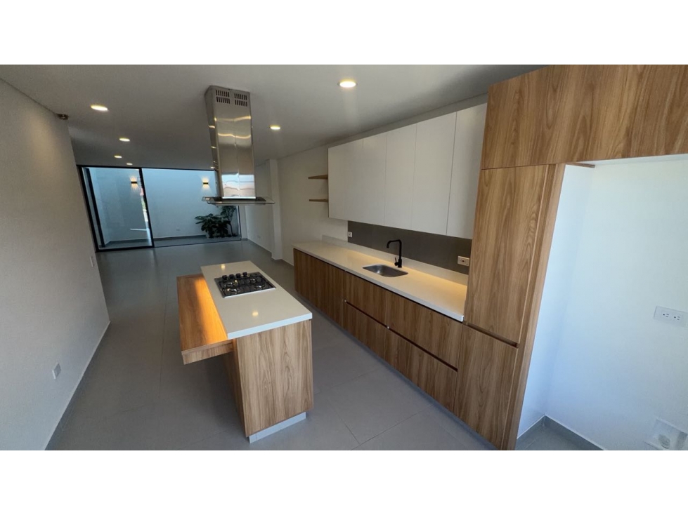 SE VENDE CASA EN LA CEJA UNIDAD ABIERTA JARDINES DE LA COLOMBIERE — foto 2