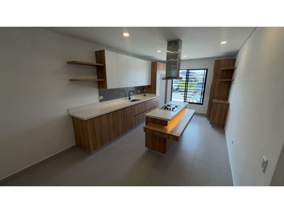 SE VENDE CASA EN LA CEJA UNIDAD ABIERTA JARDINES DE LA COLOMBIERE — foto 3