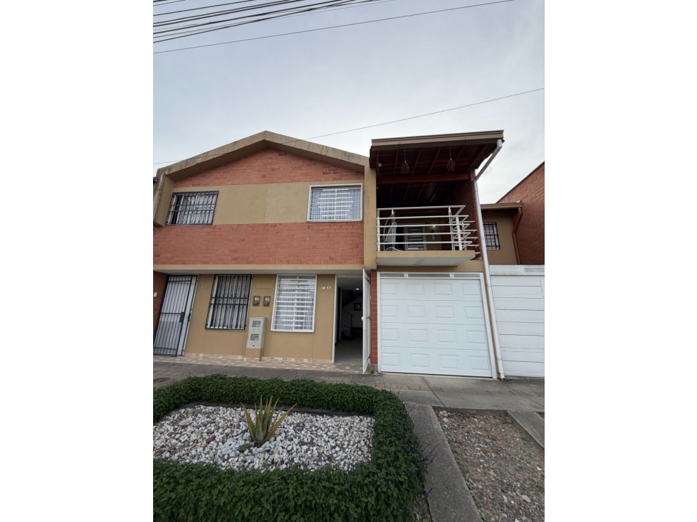SE VENDE CASA EN LA CEJA UNIDAD ABIERTA VILLAS SANTA MARÍA