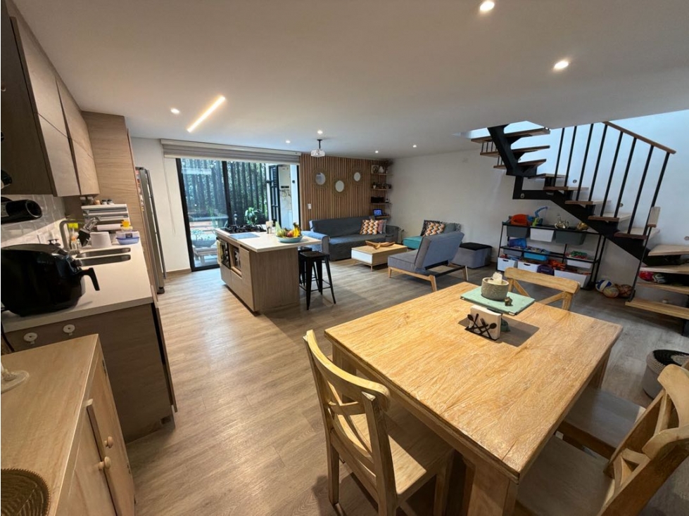 SE VENDE CASA EN LA CEJA UNIDAD CERRADA CIUDAD JARDÍN ESQUINERA — foto 3
