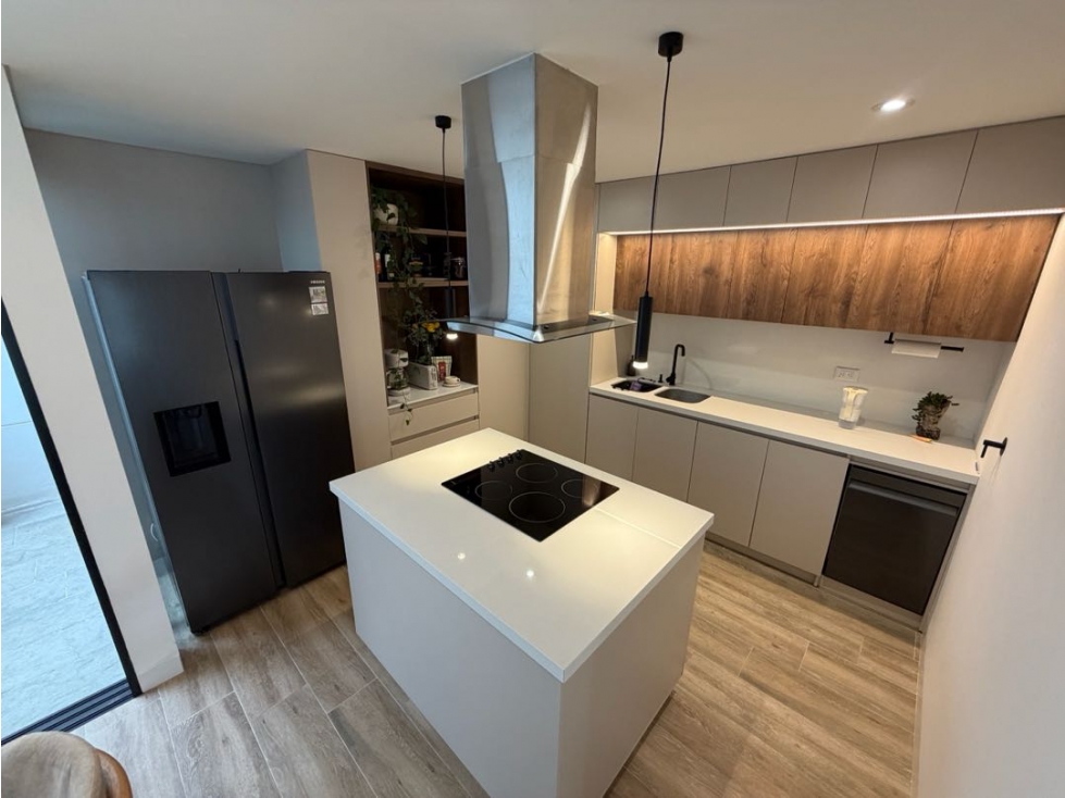 SE VENDE CASA EN LA CEJA UNIDAD CERRADA CON ENERGIA SOLA PISCINA CANCH — foto 3