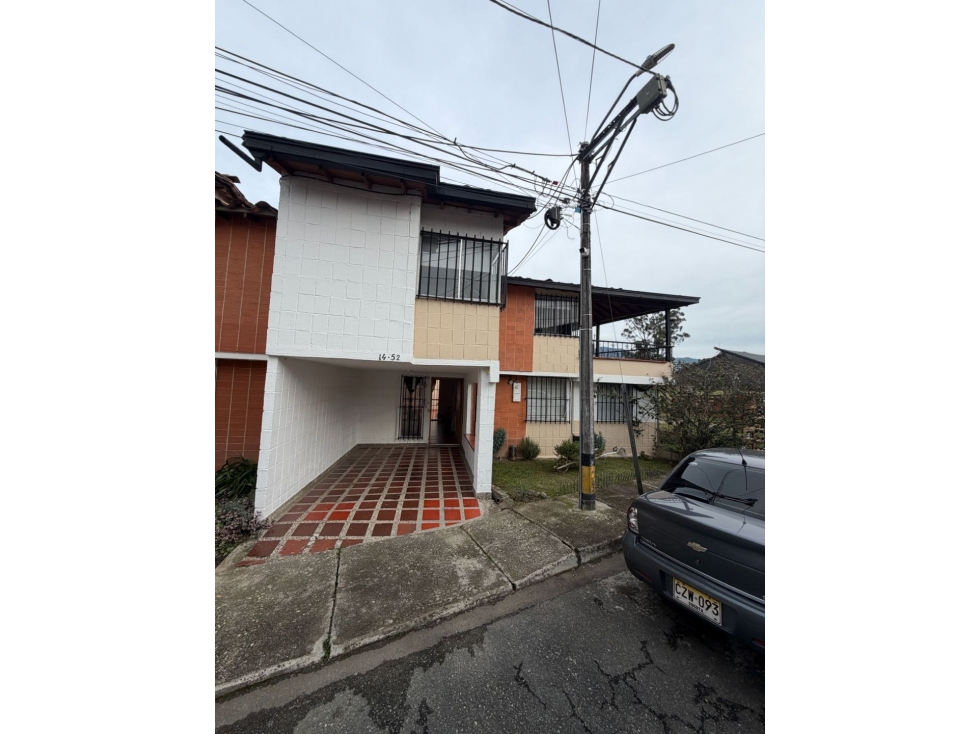 SE VENDE CASA EN LA CEJA UNIDAD ABIERTA, QUINTAS DE LA FLORIDA — foto 4