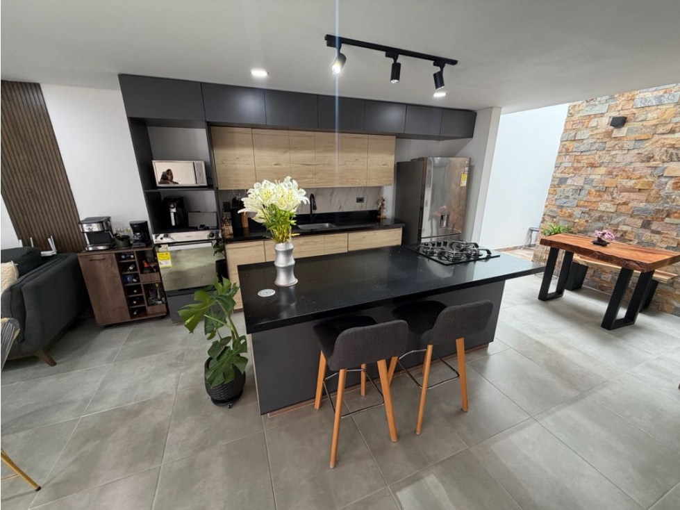 SE VENDE CASA EN LA CEJA. UNIDAD ABIERTA AMSTERDAM PRECIO $615 mm — foto 2