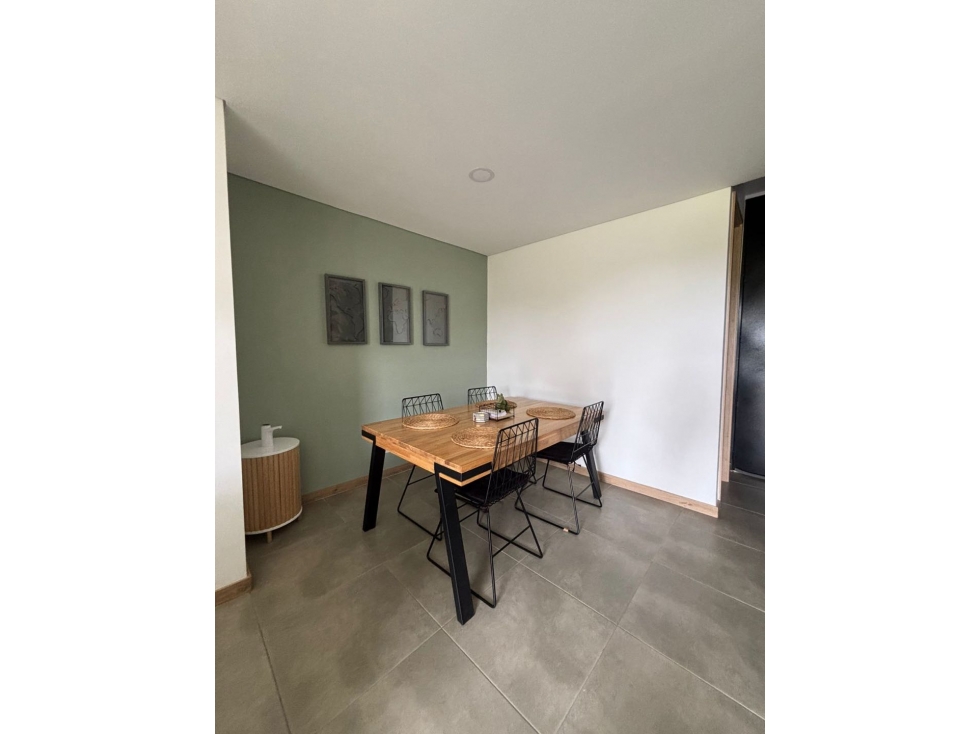 SE VENDE CASA EN LA CEJA URBANIZACION ANTIGUA CON ZONA VERDE PRIVADA — foto 4