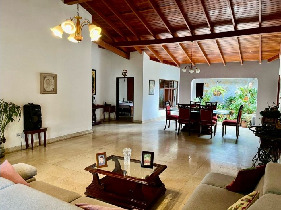 Se vende casa en Prados del Norte