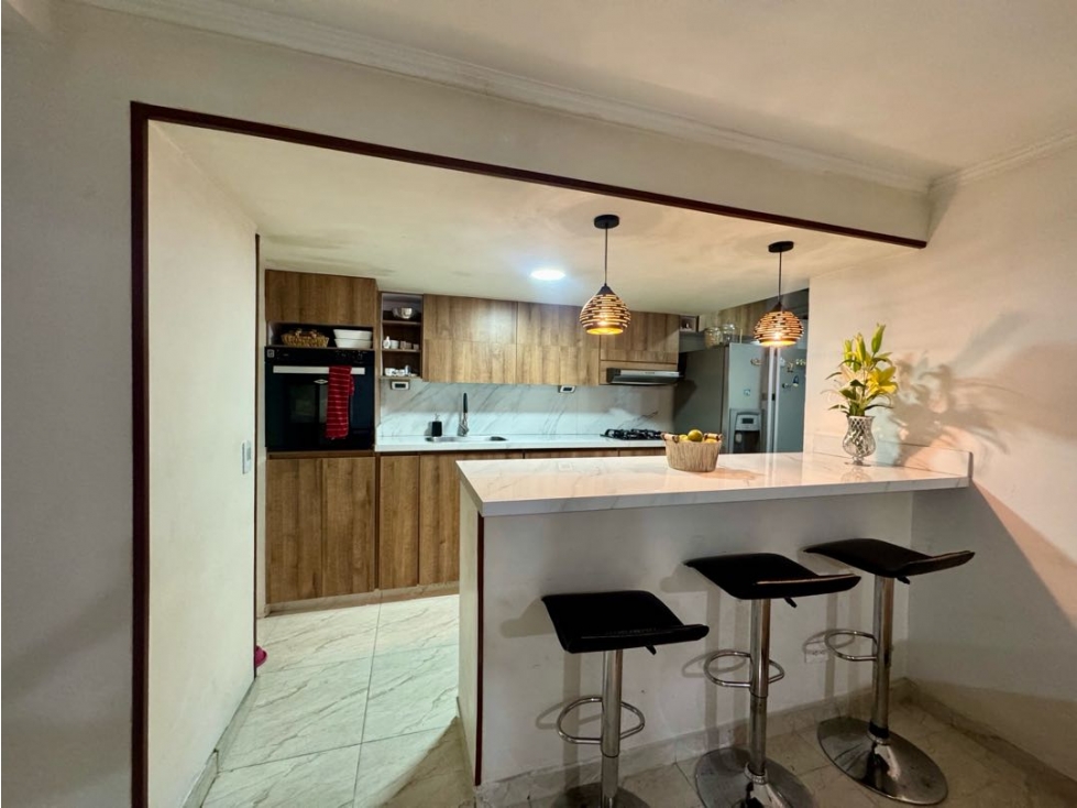 Se vende casa en La Flora en condominio