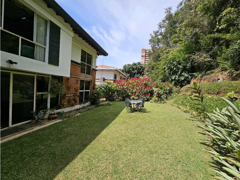 Se vende casa en la Loma de los Gonzalez, Poblado — foto 2