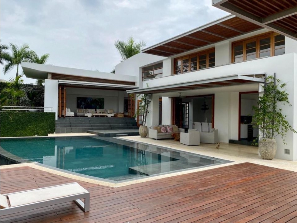 Se vende casa en la Riverita