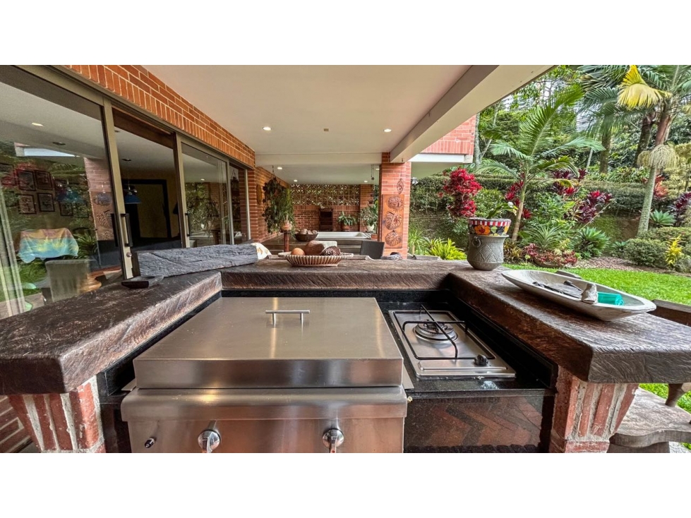 SE VENDE CASA EN LA SUPERIOR/ EL POBLADO/ MEDELLIN — foto 2