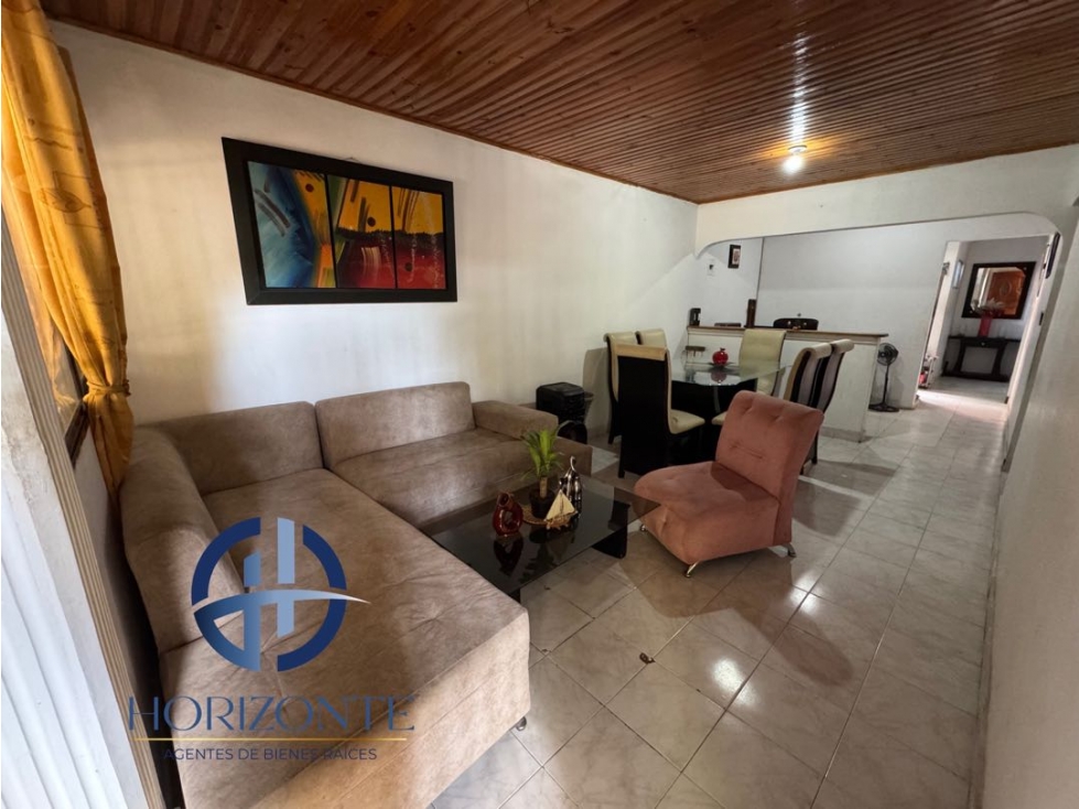 SE VENDE CASA EN LA URBANIZACIÓN EL CISNE VÍA PRINCIPAL — foto 6