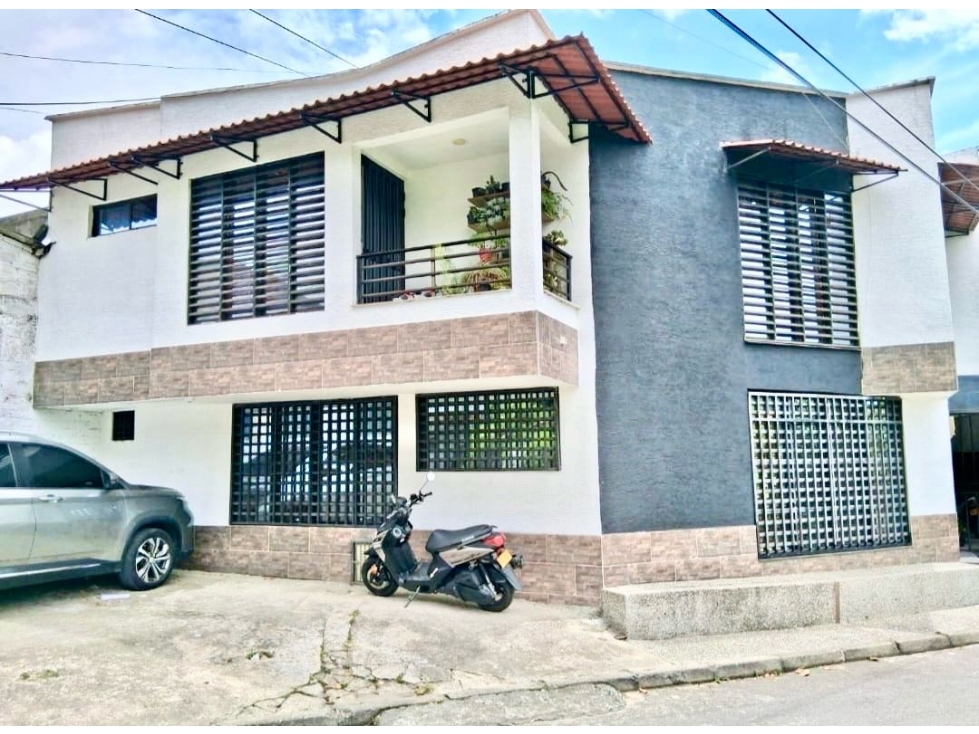 Se vende casa en el sur , LAS ACACIAS , Armenia Quindío.