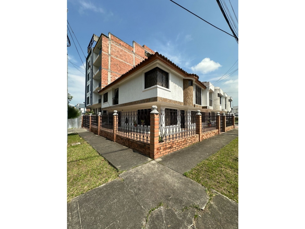 SE VENDE CASA EN LAS MERCEDES PALMIRA LM