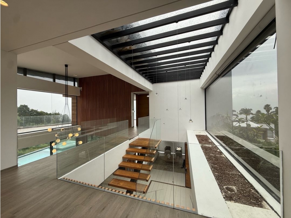 Se vende casa en Las Palmas,Poblado con vista a Medellín — foto 2
