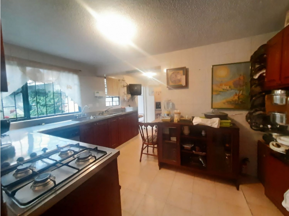 CASA EN VENTA PARA REMODELAR, BARRIO LAS VILLAS (Vivienda/Comercial)