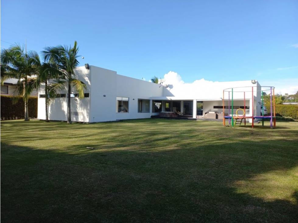 Se vende casa en Llano Grande de un Nivel