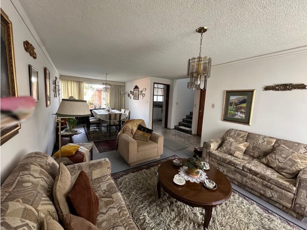 SE VENDE CASA EN LOS ANDES.P