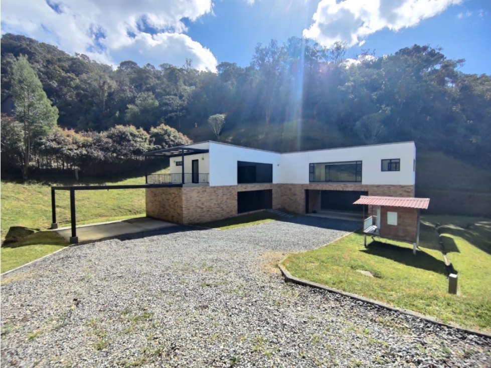 SE VENDE CASA EN PARCELACIÓN. ALTO DE ESCOBERO - 2