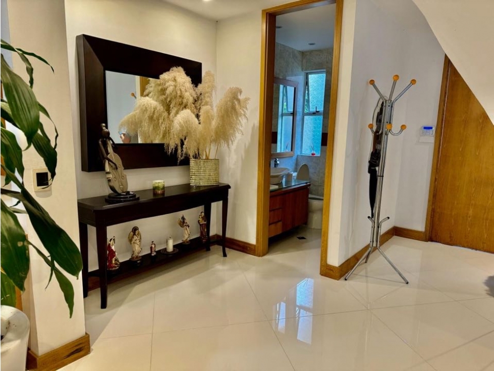 Se vende casa en parcelación en Zuñiga Envigado + apto independiente — foto 6