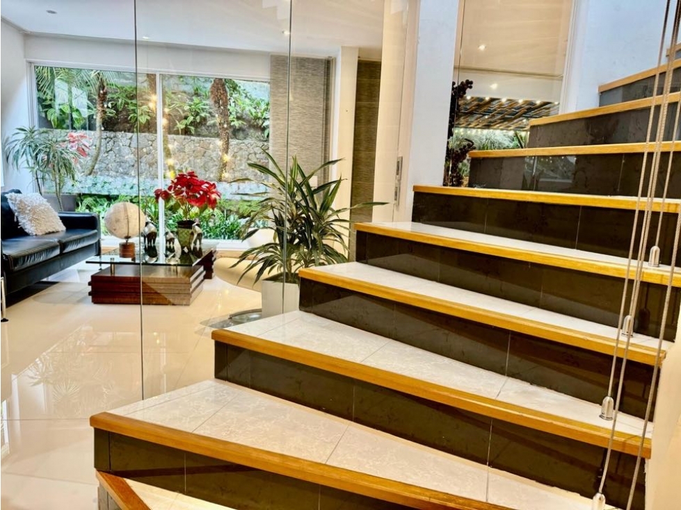 Se vende casa en parcelación en Zuñiga Envigado + apto independiente — foto 3