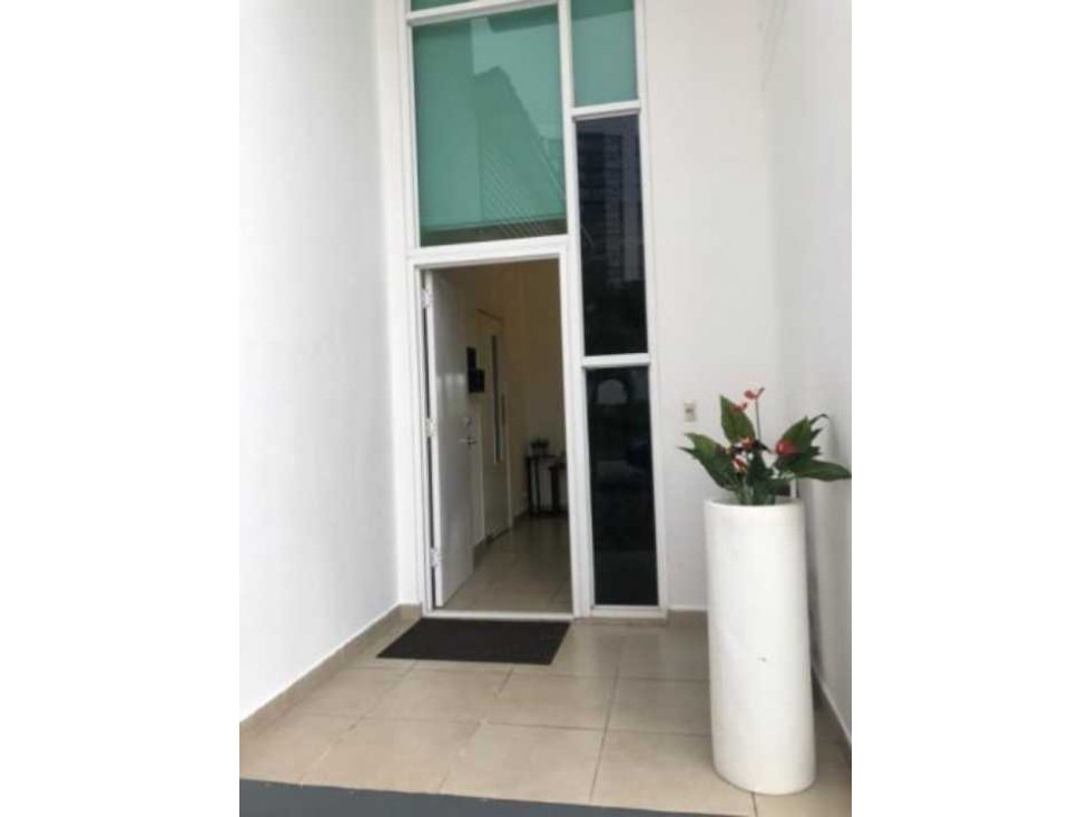 SE VENDE CASA EN PH HORIZONTES EN ALTOS DE PANAMÁ 4 REC AMOBLADO - 2