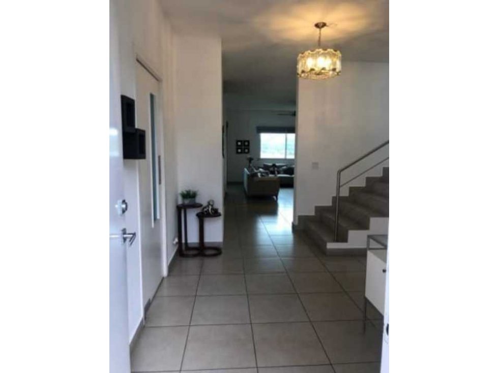 SE VENDE CASA EN PH HORIZONTES EN ALTOS DE PANAMÁ 4 REC AMOBLADO - 5