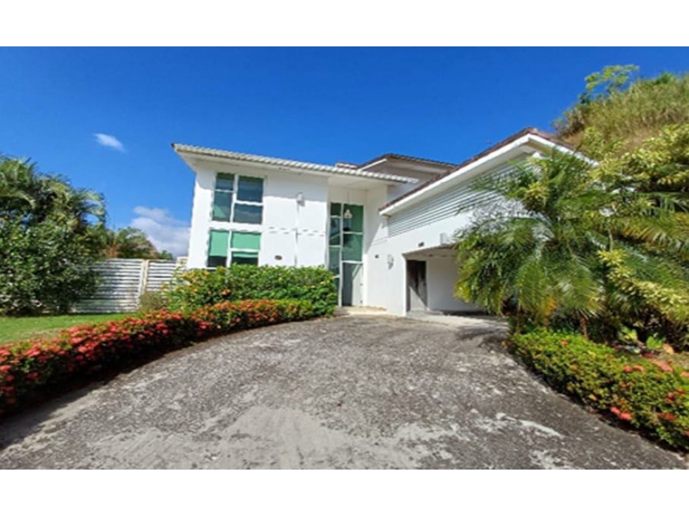 SE VENDE CASA EN PH HORIZONTES II EN ALTOS DE PANAMÁ