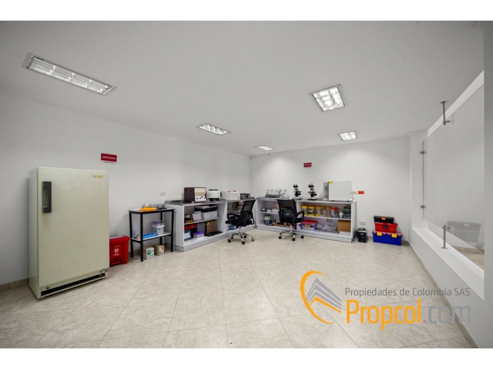 CASA DE OFICINAS EN VENTA, PUENTE LARGO — foto 3