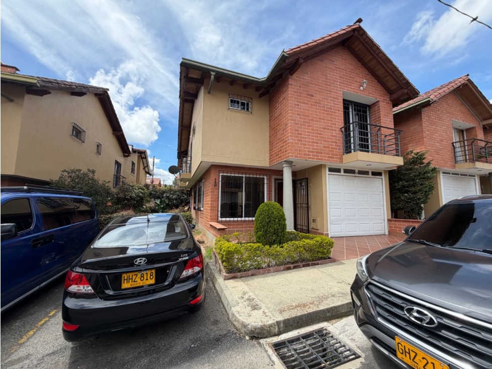 SE VENDE CASA EN RIONEGRO SAN ANTONIO PEREIRA EL CANEY