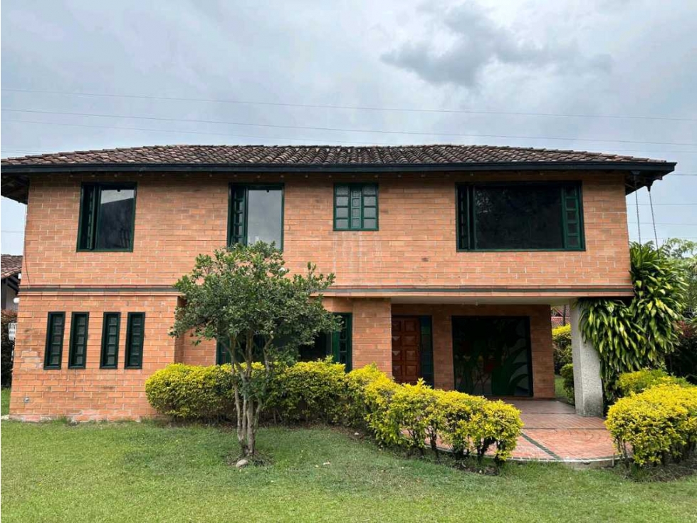 Se vende casa en rionegro sector gualanday