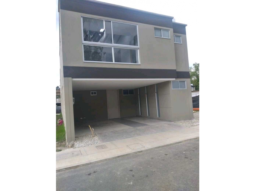 Se vende casa en rionegro sector gualanday